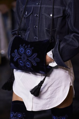 runway_details_17_low