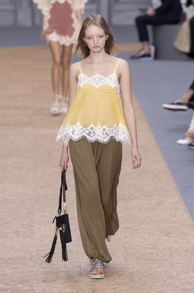 Chloe S16 043