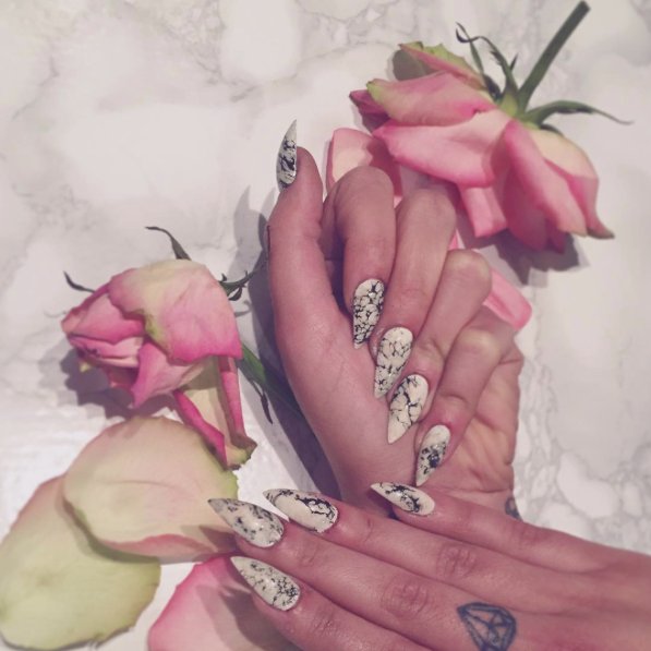 #MarbleNails Instagram