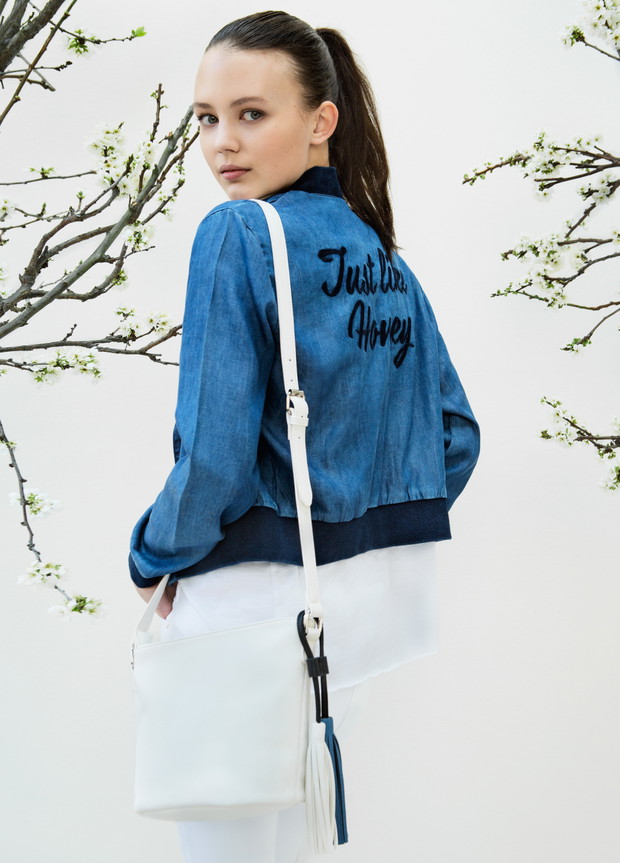 Stradivarius spring bloom