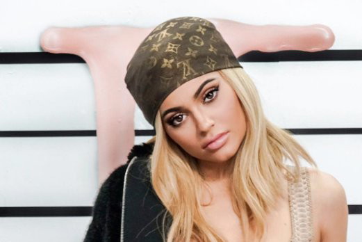 kylie-jenner-blyszczyki-video-5