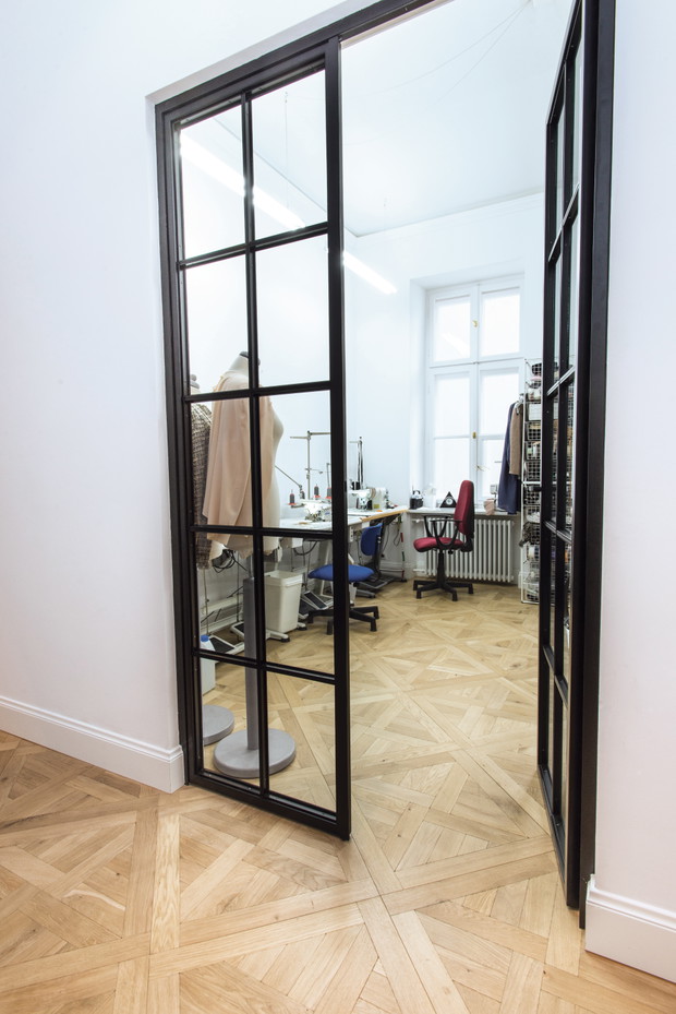 303 Avenue Showroom, Mokotowska 40/3