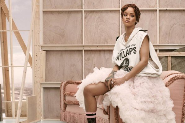 rihanna-stance-16