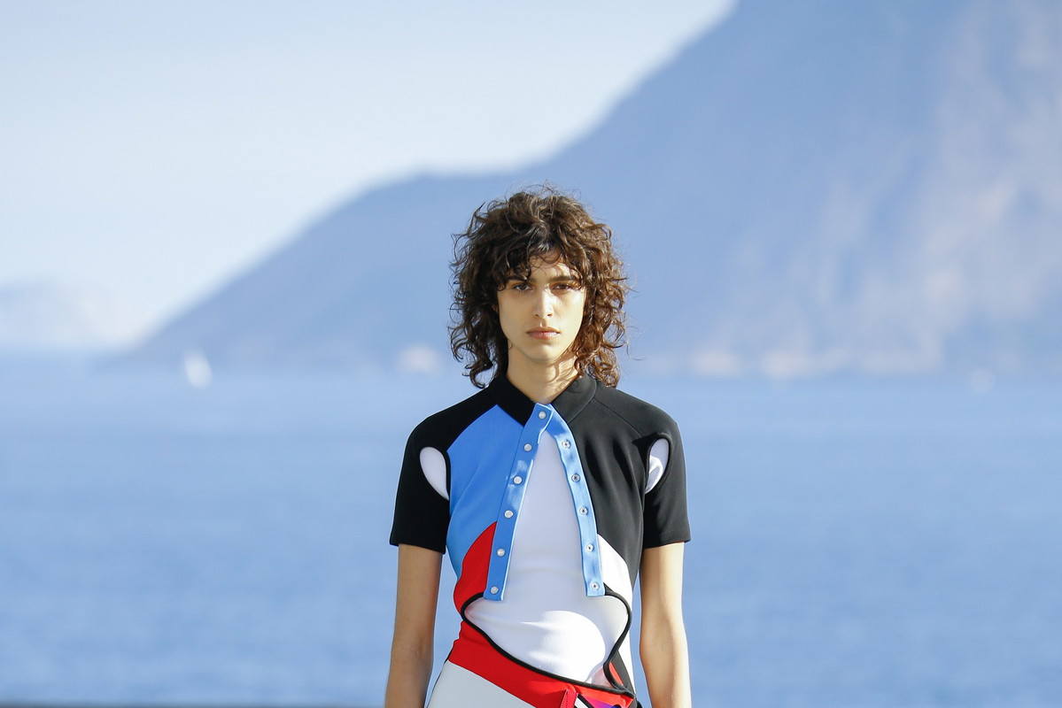 Louis-Vuitton-Cruise-2017-46