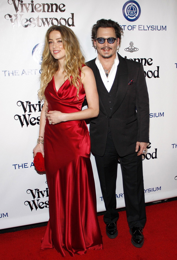 Amber Heard i Johnny Depp rozwodzą się / East News