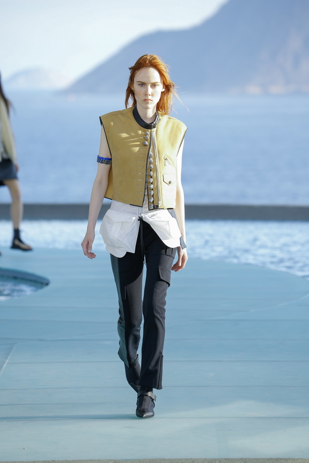 Louis-Vuitton-Cruise-2017-12