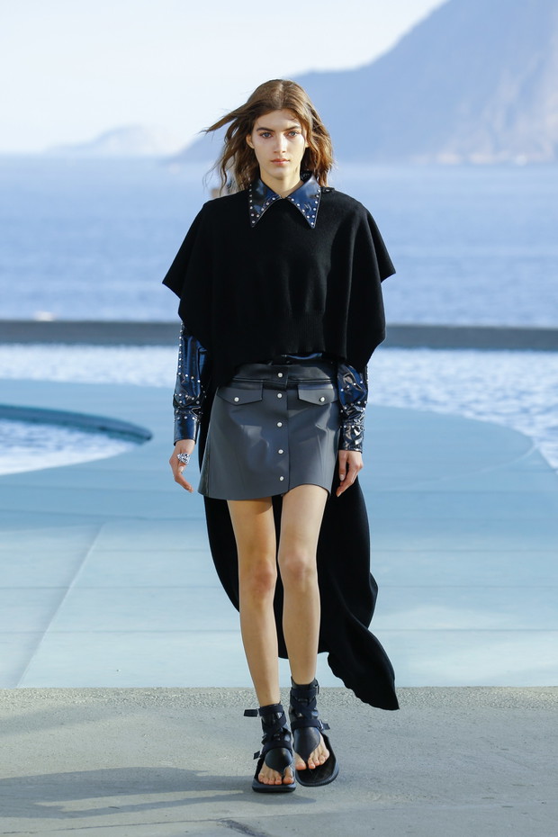 Louis-Vuitton-Cruise-2017-15