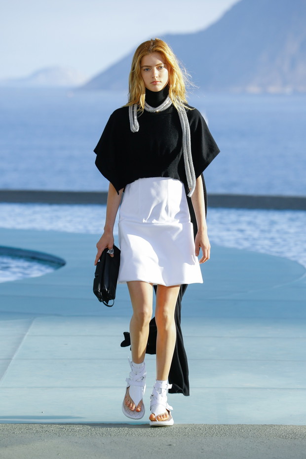 Louis-Vuitton-Cruise-2017-19