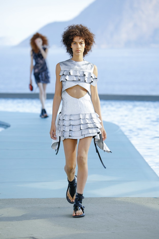 Louis-Vuitton-Cruise-2017-2