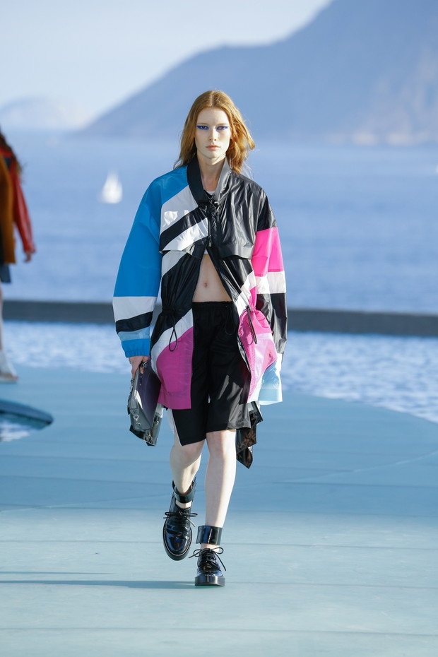 Louis-Vuitton-Cruise-2017-22