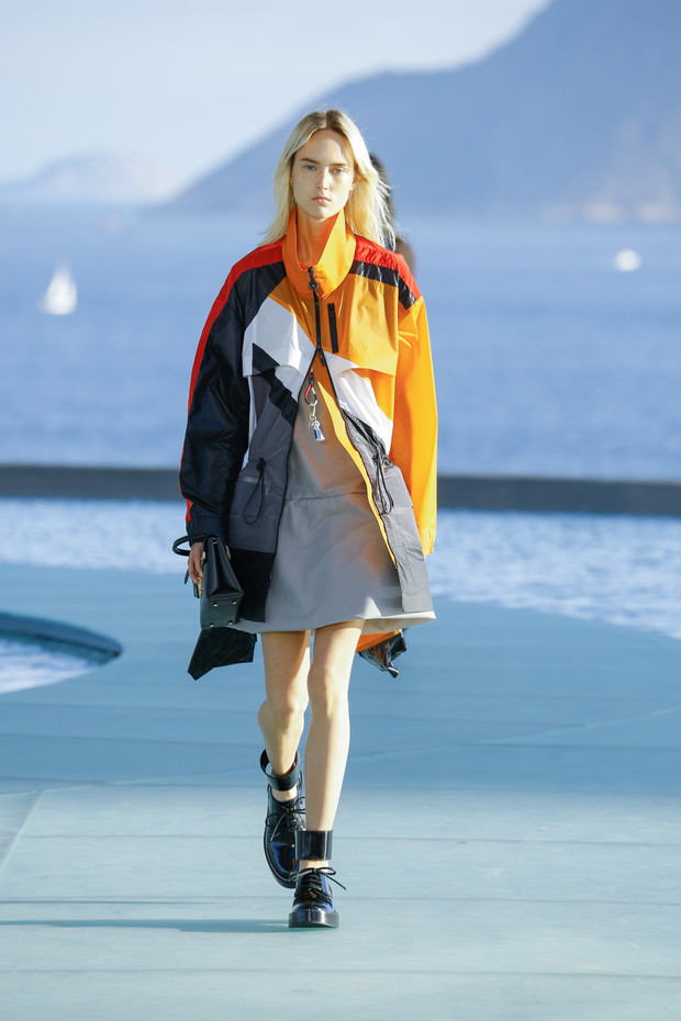 Louis-Vuitton-Cruise-2017-24