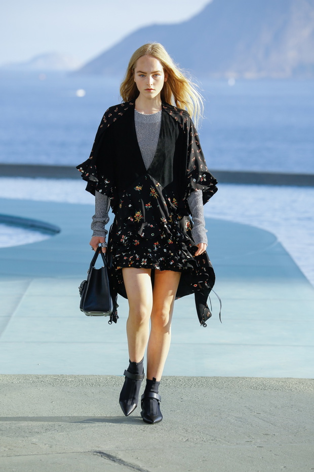 Louis-Vuitton-Cruise-2017-32