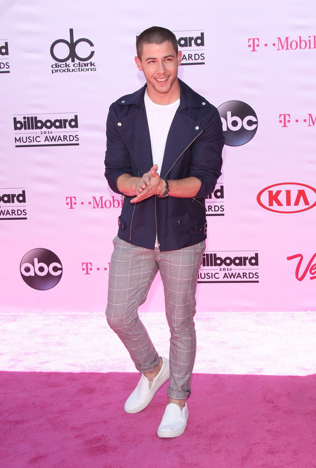 Nick-Jonas-Billboard-Music-Awards-2016