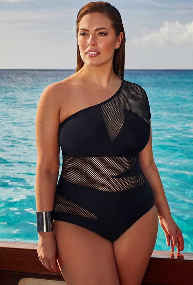 Ashley Graham zaprojektowała stroje kąpielowe plus size / East News