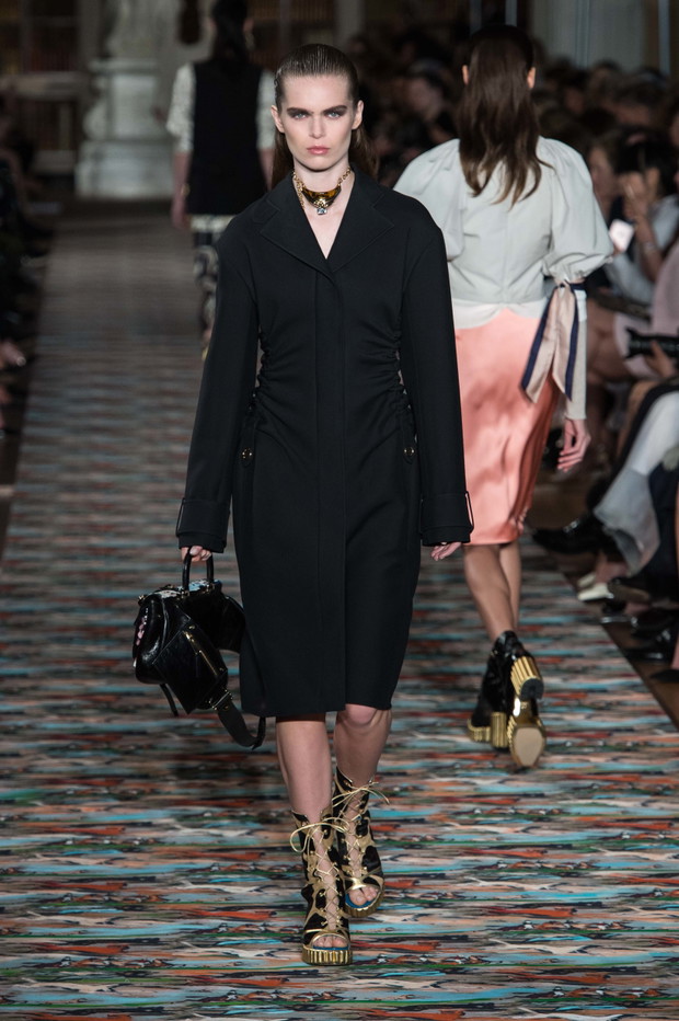 dior-resort-2017-14