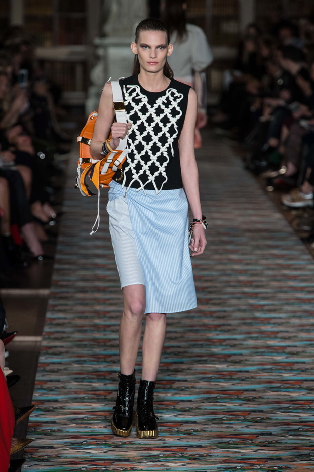 dior-resort-2017-15