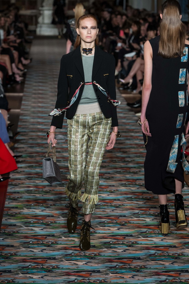 dior-resort-2017-32