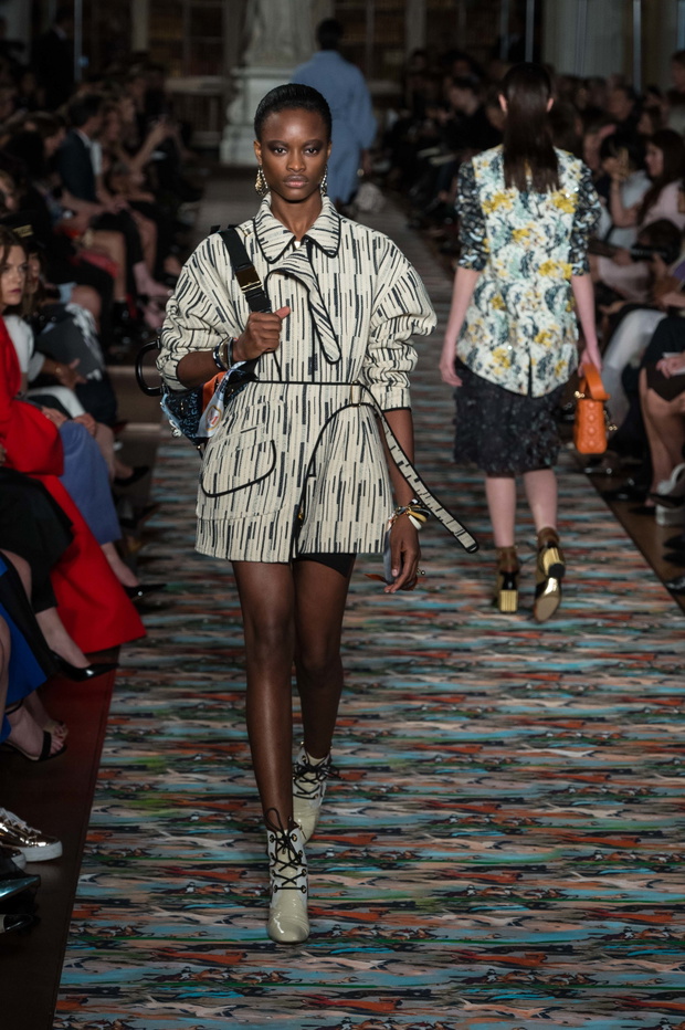 dior-resort-2017-43