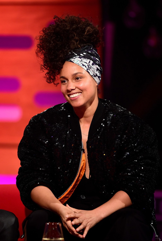 Alicia-Keys-bez-makijazu-14