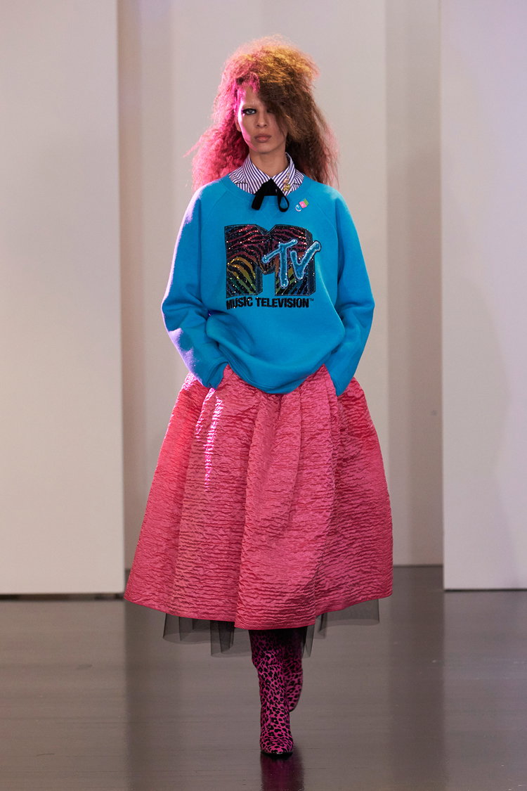 Look_40