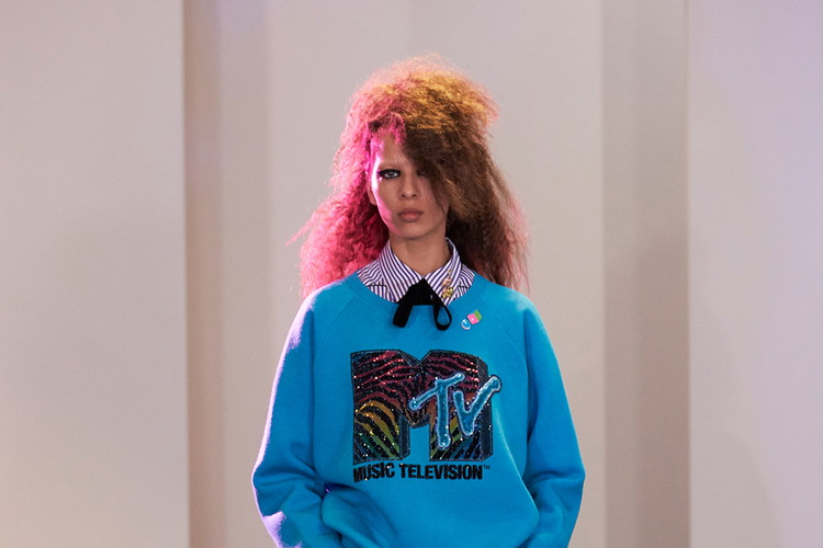 Look_40
