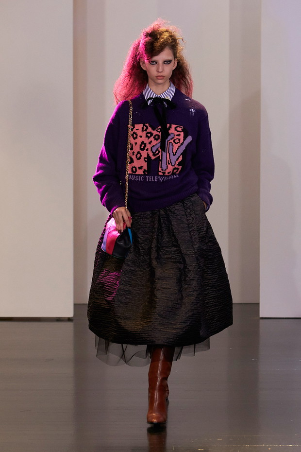 Look_42