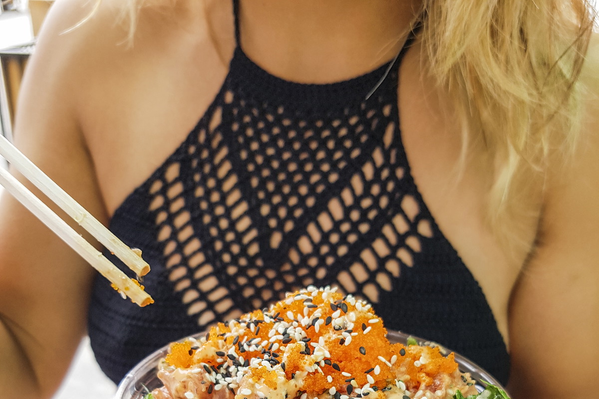 Poke bowl przepis na bowla z łososiem