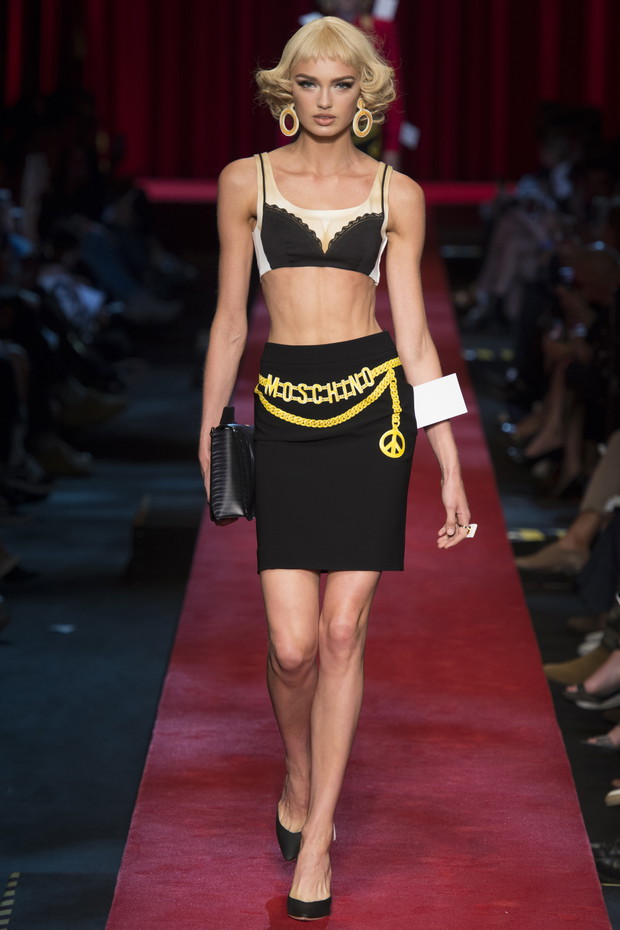 Moschino Wiosna 2017
