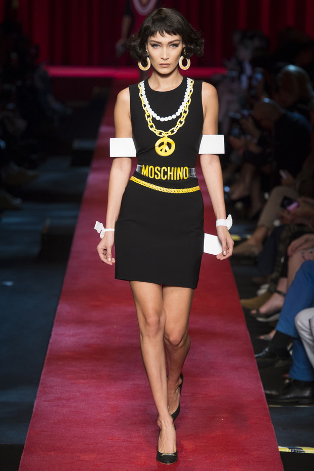 Moschino Wiosna 2017