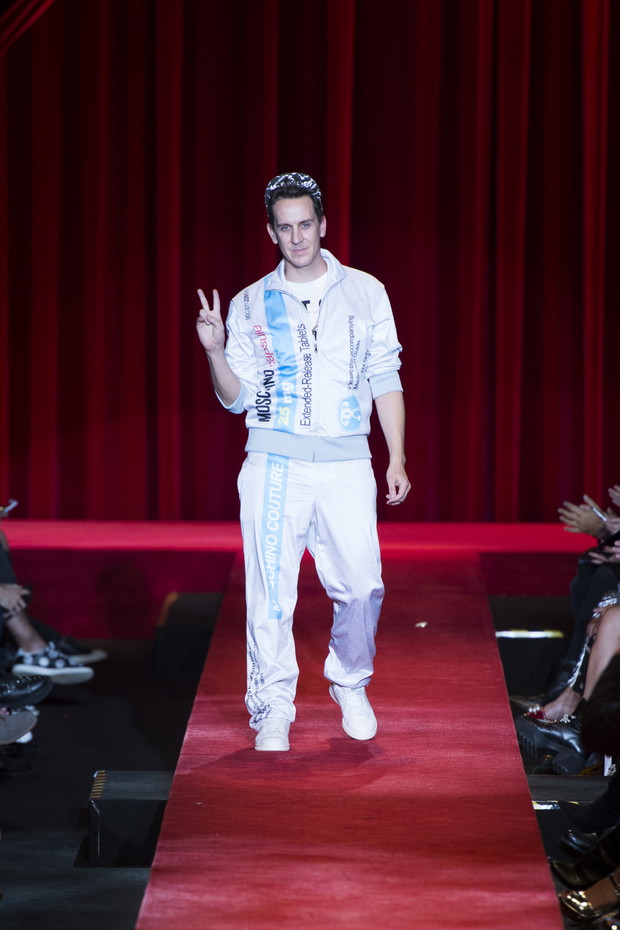 Moschino Wiosna 2017