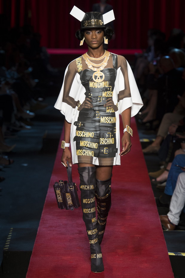 Moschino Wiosna 2017