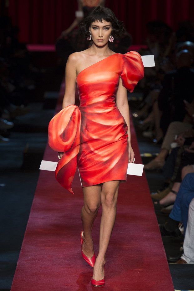 Moschino Wiosna 2017