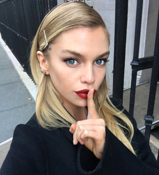 Stella Maxwell, Victoria