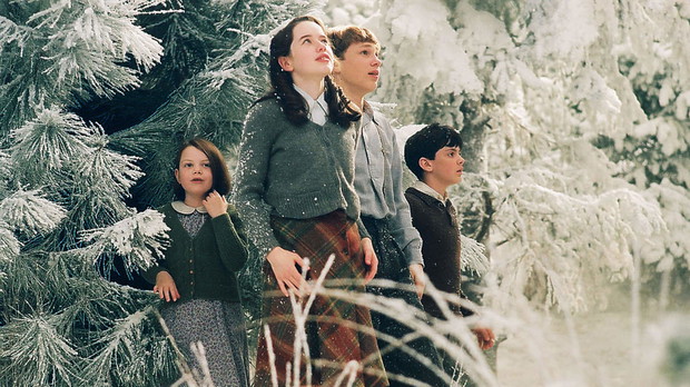 Najlepsze filmy na święta Bożego Narodzenia: „Opowieści z Narnii: Lew, czarownica i stara szafa”, reż. Andrew Adamson (2005)