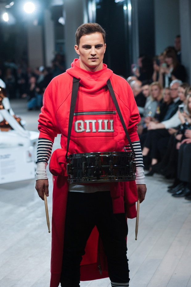 Patryk Grudowicz, pokaz mody z okazji otwarcia The Designer Gallery w warszawskiej Galerii Mokotów