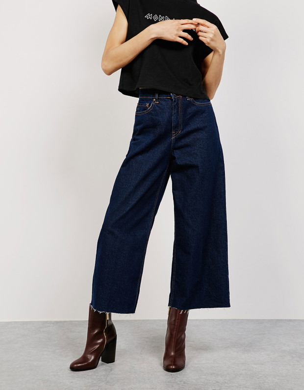 Wyprzedaże w Bershka: