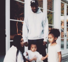 Kim Kardashian i Kanye West zaprojektują kolekcję ubrań dla dzieci