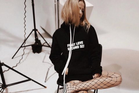 Jessica Mercedes w bluzie Łukasza Jemioła
