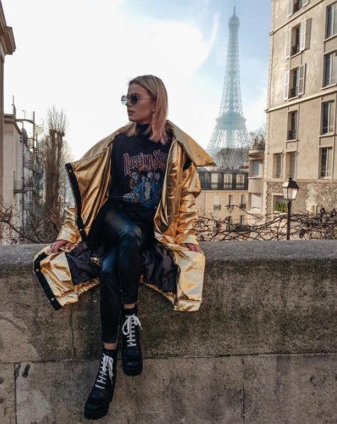 Maffashion w złotej kurtce MMC podczas PFW