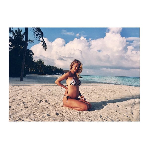 Rosie Huntington Whiteley w ciąży
