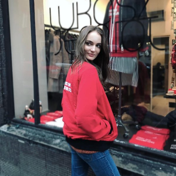 Zuzanna Bijoch w bluzie Łukasza Jemioła