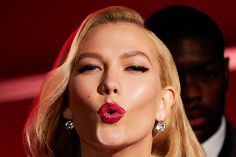 Karlie Kloss jako Audrey Hepburn i Marilyn Monroe w kampanii Swarovski