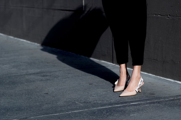 Street fashion: buty na tygodniach mody