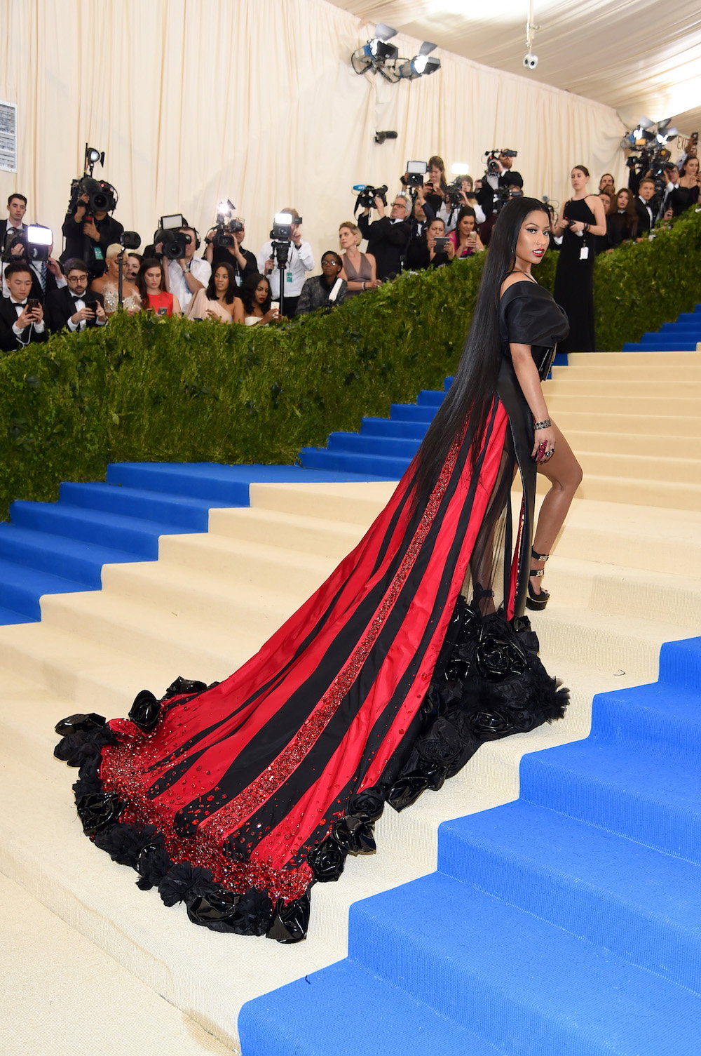 Nicki Minaj w kreacji marki H&M na Met Gala 2017