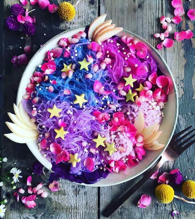 #unicornnoodles to nowy trend kulinarny na Instagramie