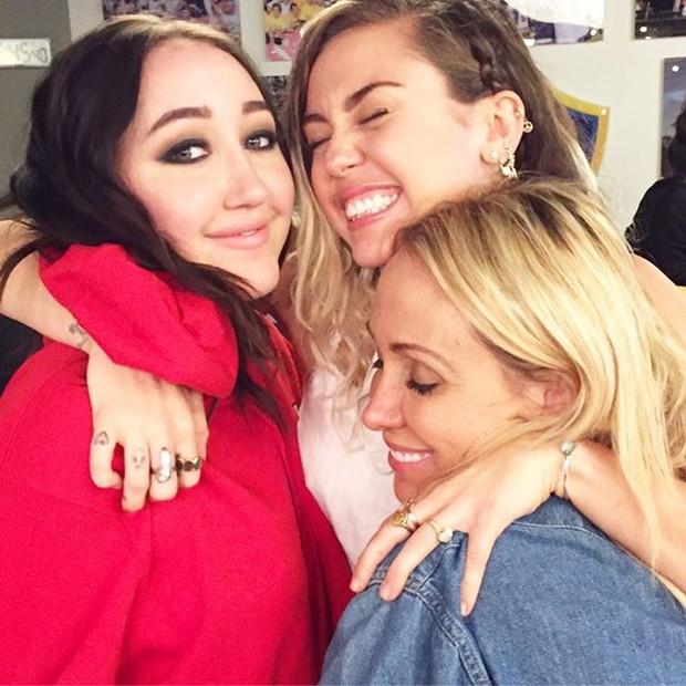 Dzień Matki w USA na Instagramach gwiazd - Miley Cyrus