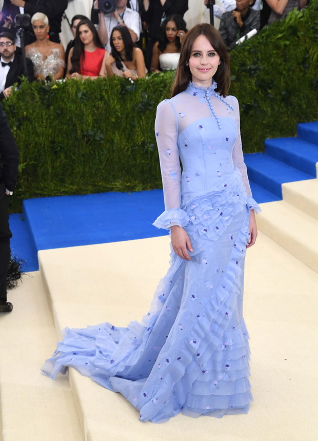 Felicity Jones na Met Gala 2017