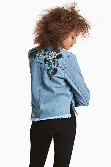 Kurtka dżinsowa wyszywana marki H&M, 149,90 zł