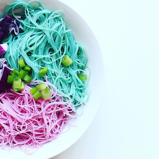 #unicornnoodles to nowy trend kulinarny na Instagramie