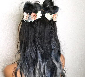 Charcoal hair - nowy hit na Instagramie
